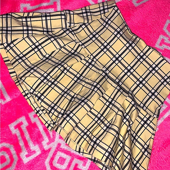 Skirt - Picture 1 of 2